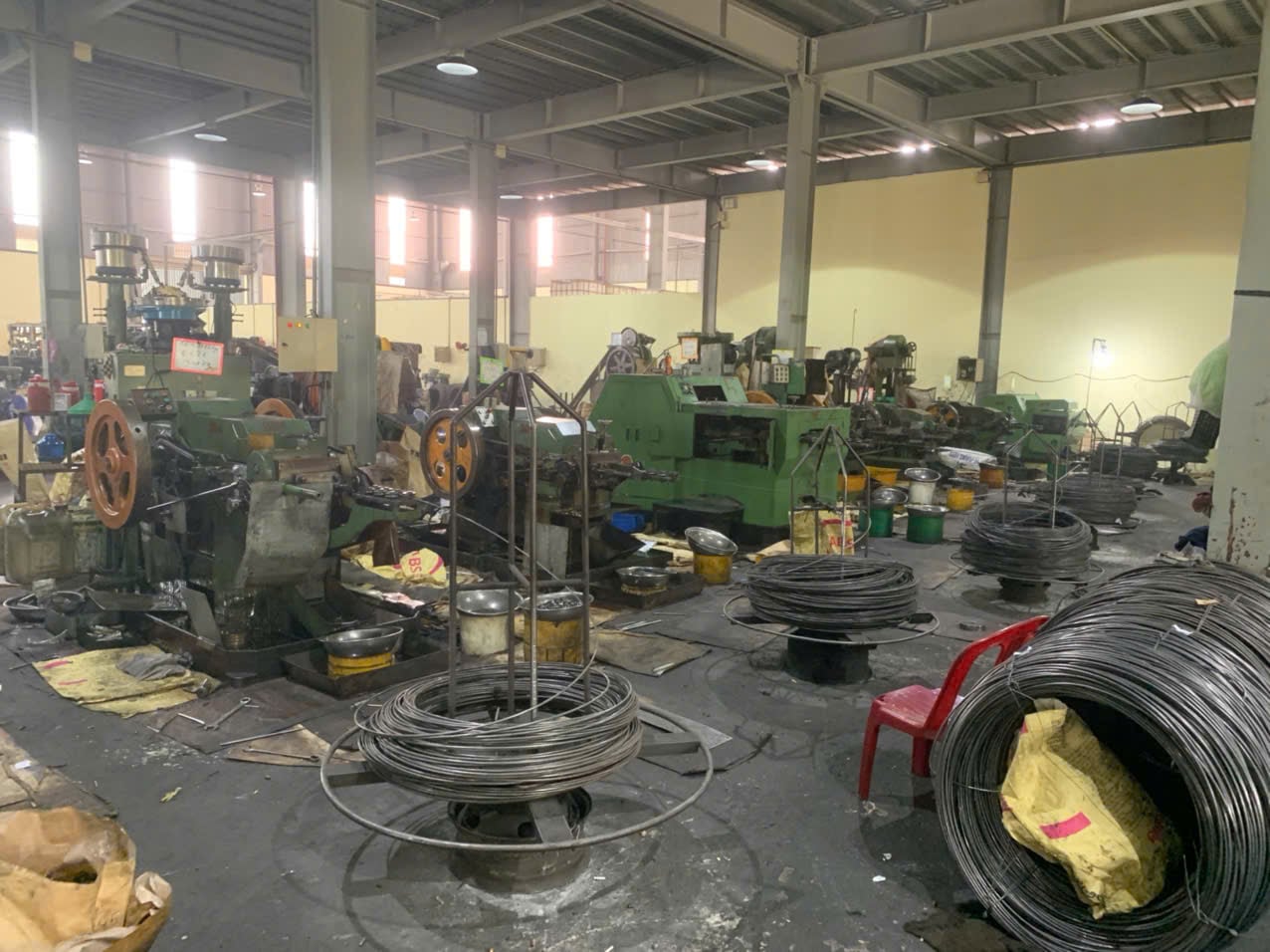 Screw making machine 1.jpg